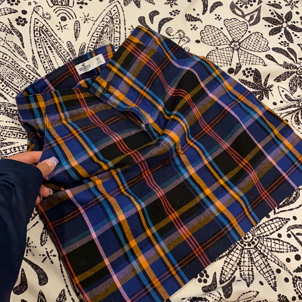 PLAID HOLLISTER ULTRA HIGH RISE SKIRT💙